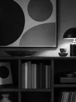 Grayscale Kindle preview of Jazz records and books