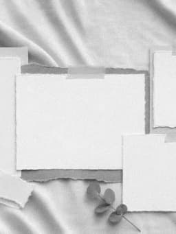 Grayscale Kindle preview of Linen photo collage frame