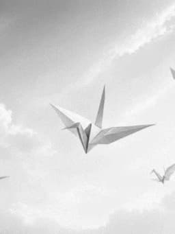 Grayscale Kindle preview of Paper cranes sky